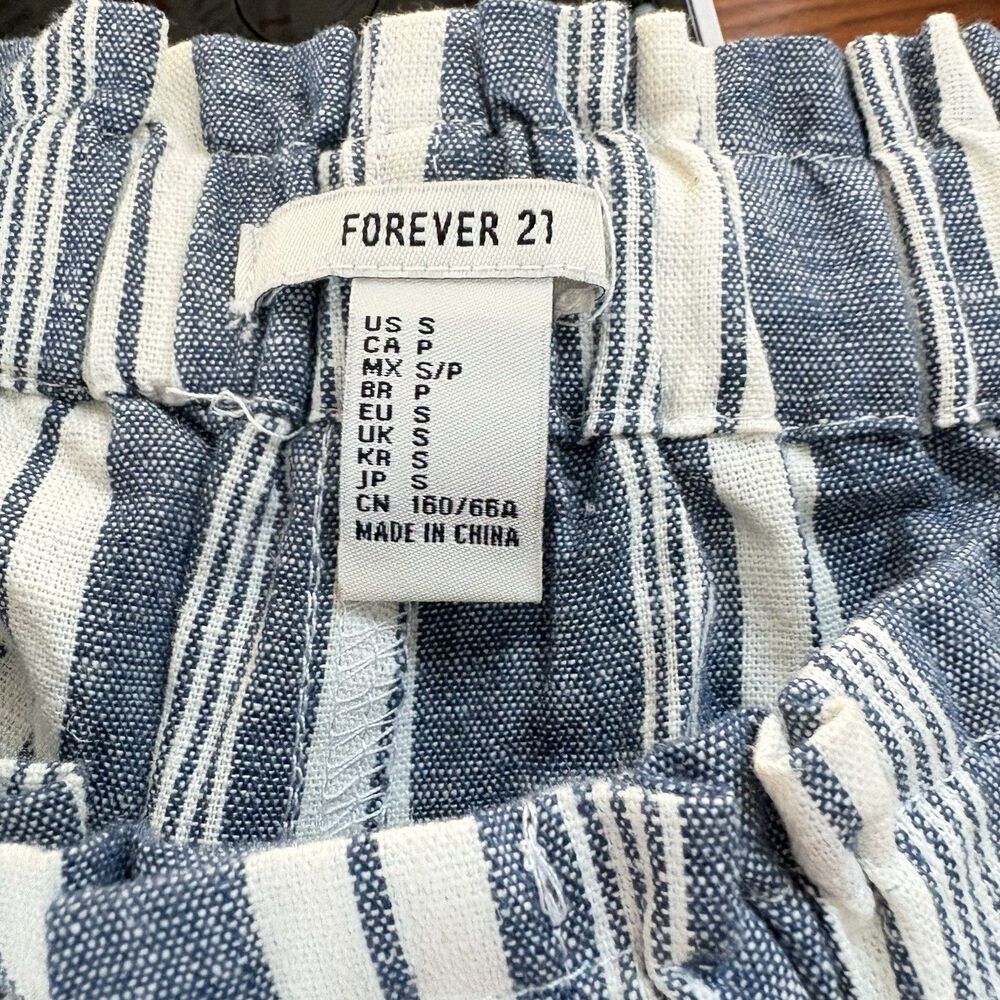 Forever 21 Womens Blue White Striped Drawstring Shorts casual travel Small - Picture 9 of 9